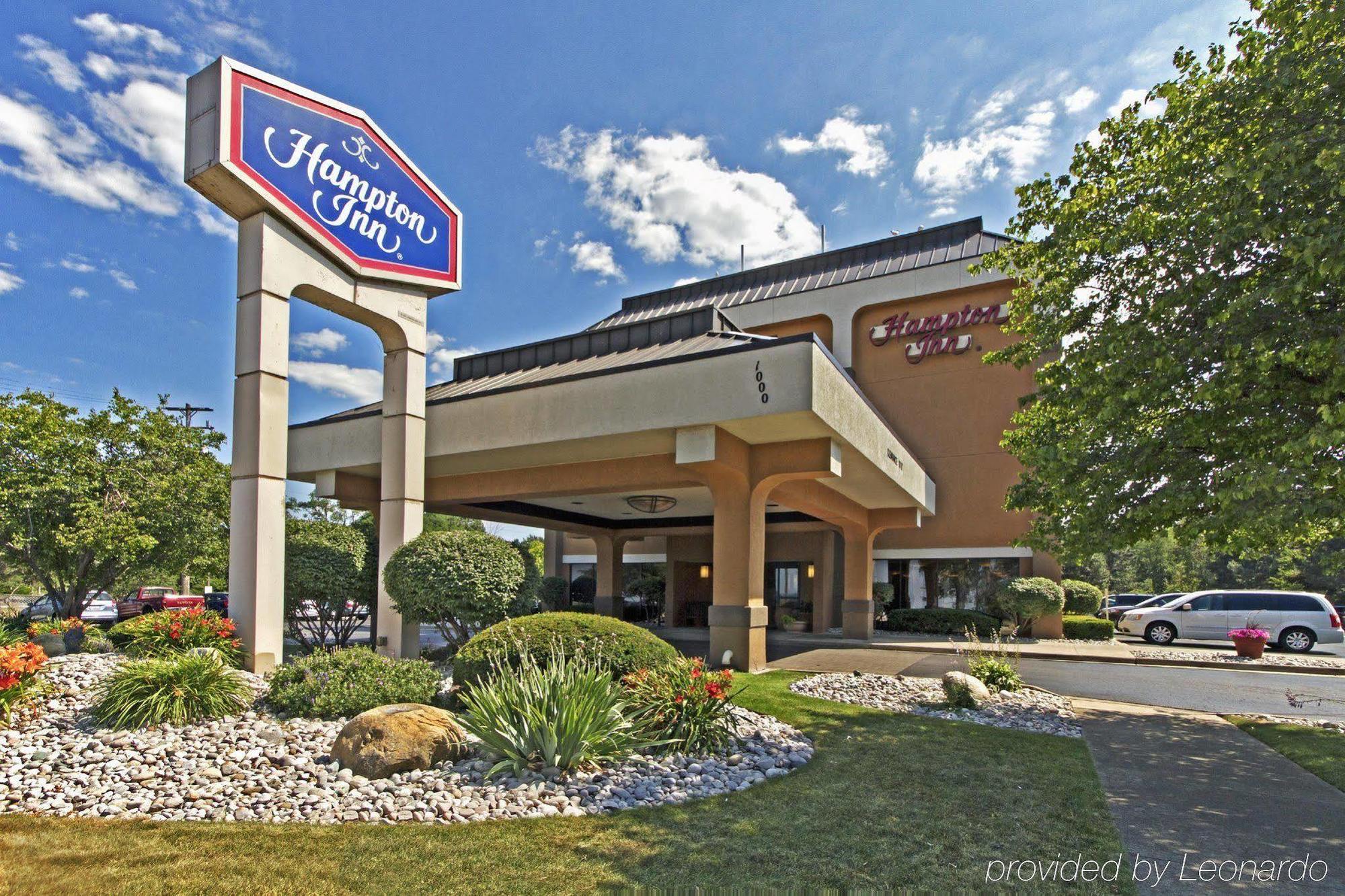 Hampton Inn Traverse City Exterior photo