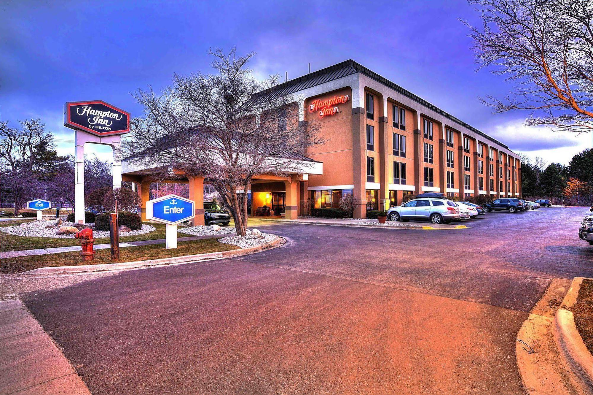 Hampton Inn Traverse City Exterior photo